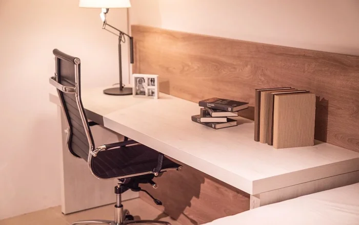 En Elabomón somos líderes en madera a medida