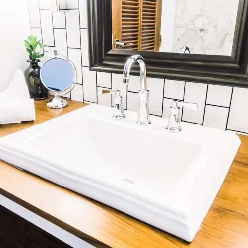 Mueble de lavabo a medida con cajones integrados